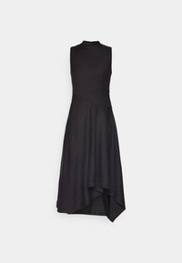 Robe noire sans manches avec col montant et ourlet asymétrique, présentant un motif subtil rayé diagonal texturé.