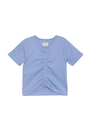 Ljusblå, ribbade t-shirt med kort ärm och v-ringning samt draperad detalj i mitten. Mjuk tygkvalitet och avslappnad passform. Inga synliga logotyper.
