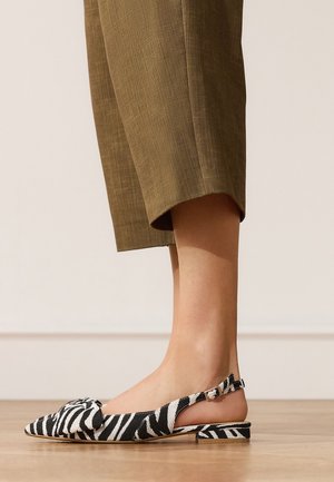Manfield, INGBACKS MIT ZEBRAMUSTER UND SCHLEIFE - Ballerina's - offwhite