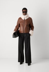 Marc Cain Lederjacke - dark chestnut brown