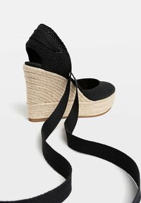 stradivarius escarpins