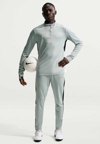 No seleccionado, light smoke grey white black metallic gold