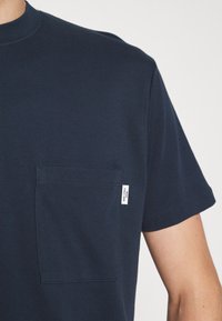 Marc O'Polo DENIM T-shirt básica - stormy ship