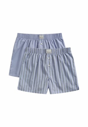Due paia di boxer da uomo azzurri chiari, uno tinta unita e uno con sottili righe verticali, entrambi con elastico in vita e bottoni frontali.