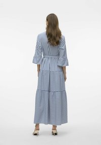 Vero Moda Maksi garuma kleita - snow white
