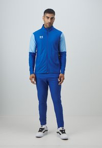 Under Armour CHALLENGER - Tuta - tech blue/white