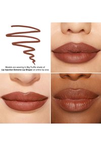 Lip Injection Extreme Lip Shaper in der Farbe Big Truffle; glatte, matte Oberfläche; warmer Braunton. Drei Modelle zeigen verschiedene Lippenformen und -texturen.