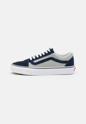 Skate shoes - blue