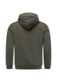 Oliven grøn hoodie, blødt bomuldsstof, hætte med snoretræk, ribbede ærmer og kant. Har "ragwear" logo broderet på ryggen.