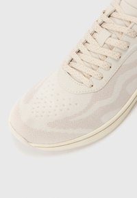 Tamaris Joggesko - ivory
