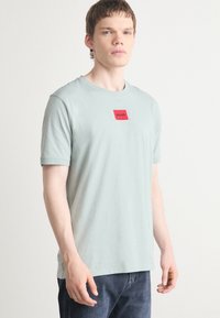 HUGO DIRAGOLINO - Jednoduché tričko - open grey