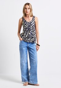Street One PRINT-MIT RAFFUNG - Blouse - blau