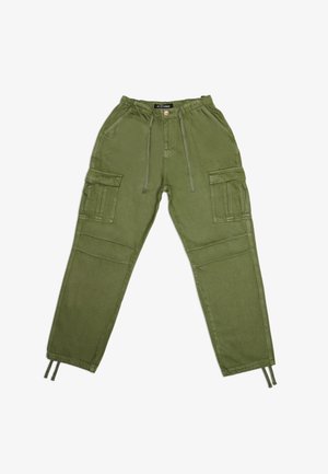 Olivenfargede cargo-bukser laget av lett stoff, med elastisk midje, snorer og flere sidelommer.