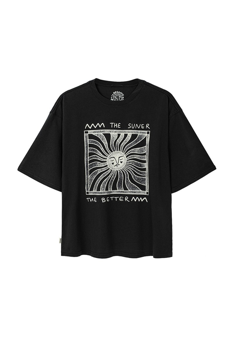 Black organic cotton t-shirt with short sleeves. Features a graphic design of a sun in the center, surrounded by text and decorative lines.