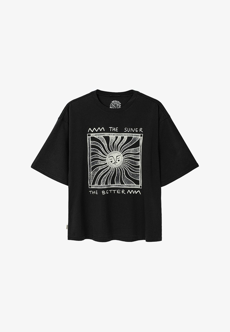 Black organic cotton t-shirt with short sleeves. Features a graphic design of a sun in the center, surrounded by text and decorative lines.