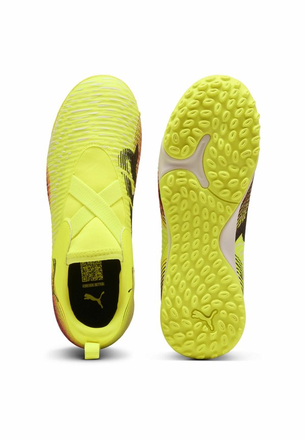 FUSSBALL – Fußballschuh Halle