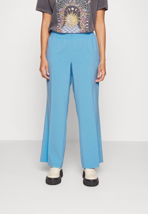 Vero Moda Curve VMSADIASUI WIDE SOLID PANT  - Παντελόνι - little boy blue