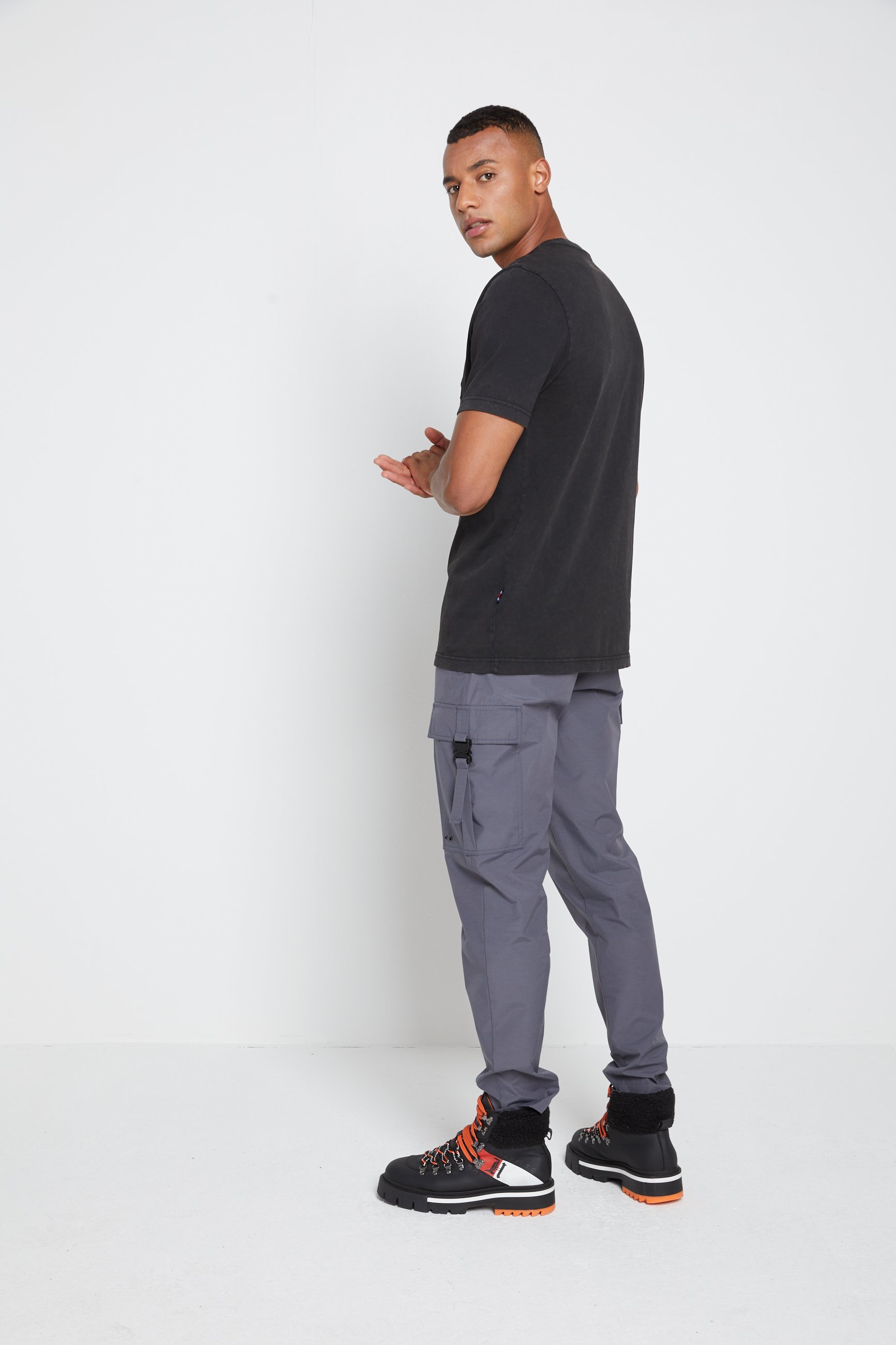 Tommy Hilfiger LEWIS HAMILTON UNISEX GMD LOGO TEE - T-shirt print -  black/zwart - Zalando.nl