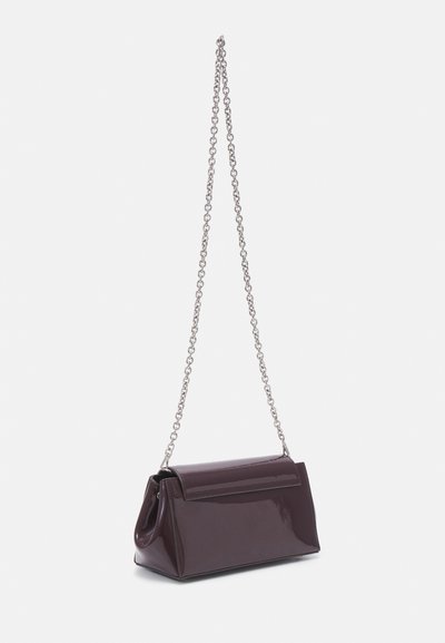 Vivienne Westwood HAZEL MEDIUM HANDBAG - Geantă de mână - brown
