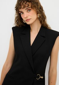 adL V COLLAR - Kotelomekko - black