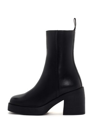 Enkellaarsjes met plateauzool - black