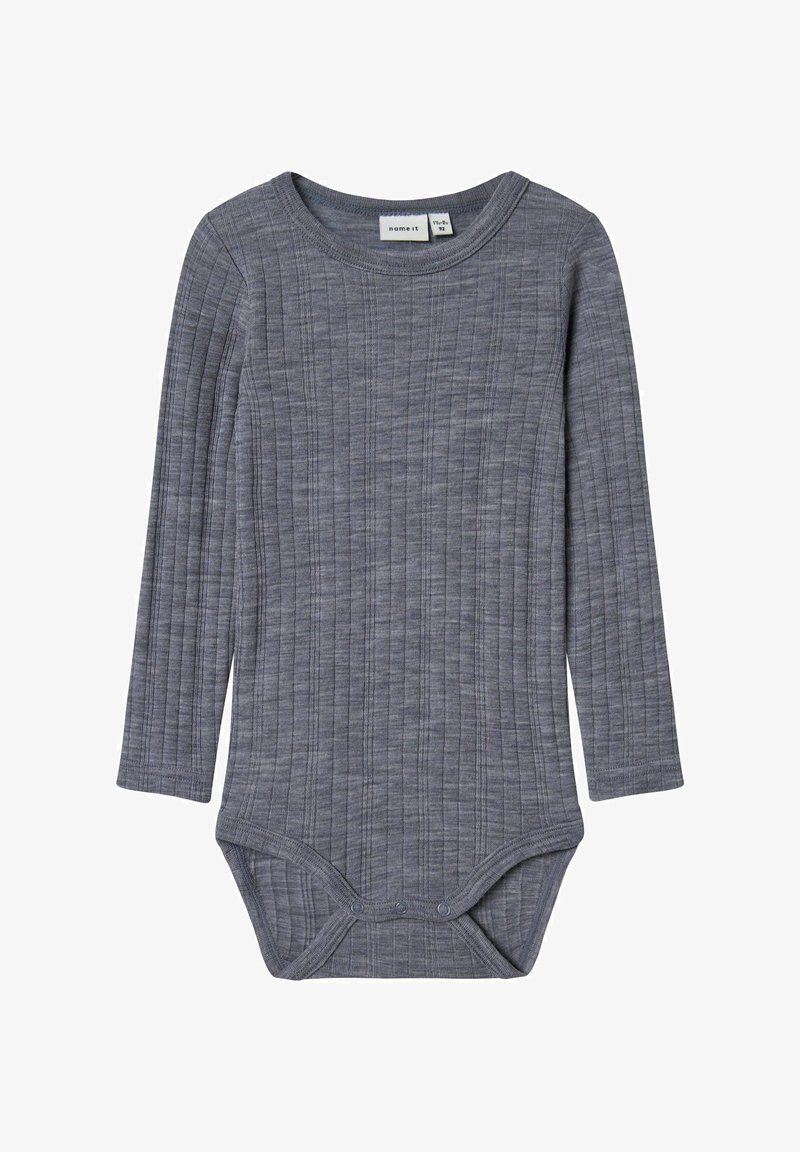 Siv gray dolgavček za dojenčke z dolgimi rokavi, izdelan iz rebrastega blaga, z okroglim izrezom in zapiranjem na dnu s pritisnimi gumbi.