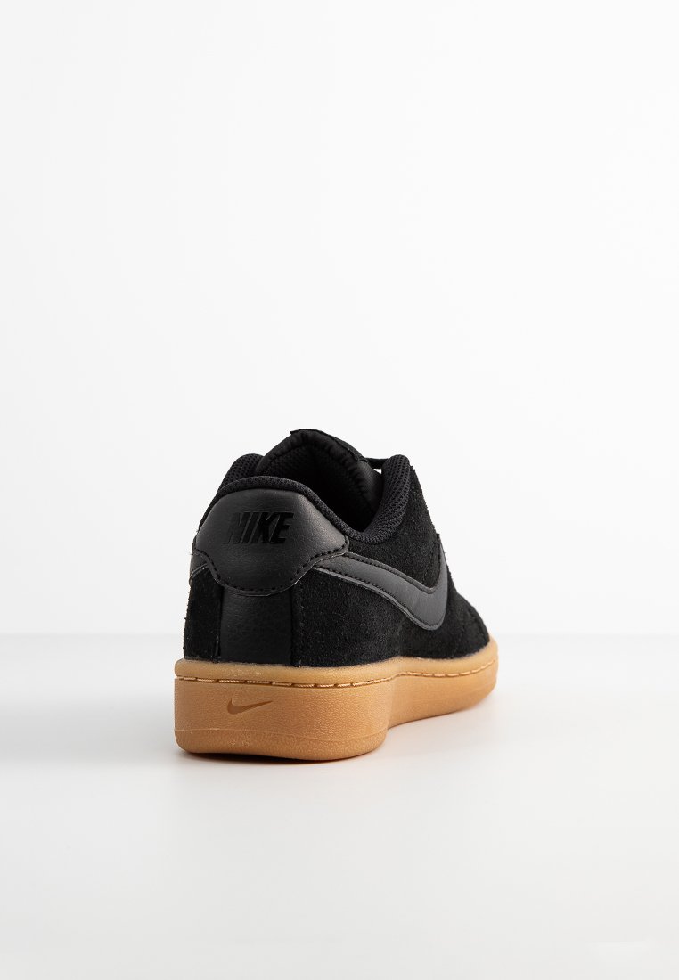 nike sportswear court royale