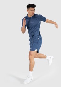 Smilodox POWERFIT TRIPLE PERFORMANCE - T-shirt till träning - dunkel blau