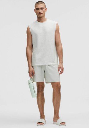 lululemon BALANCER RELAXED-FIT biały