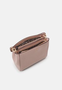 LIU JO TOP HANDLE - Rokassoma - rose smoke
