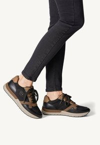 Tamaris Baskets basses - black comb