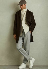 Reiss REGULAR FIT GABLE SINGLE BREASTED EPSOM - Classic coat - chocolate brown