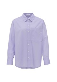 Chemise longue à manches longues de couleur violet clair, avec un col pointu et une poche poitrine unique à gauche.
