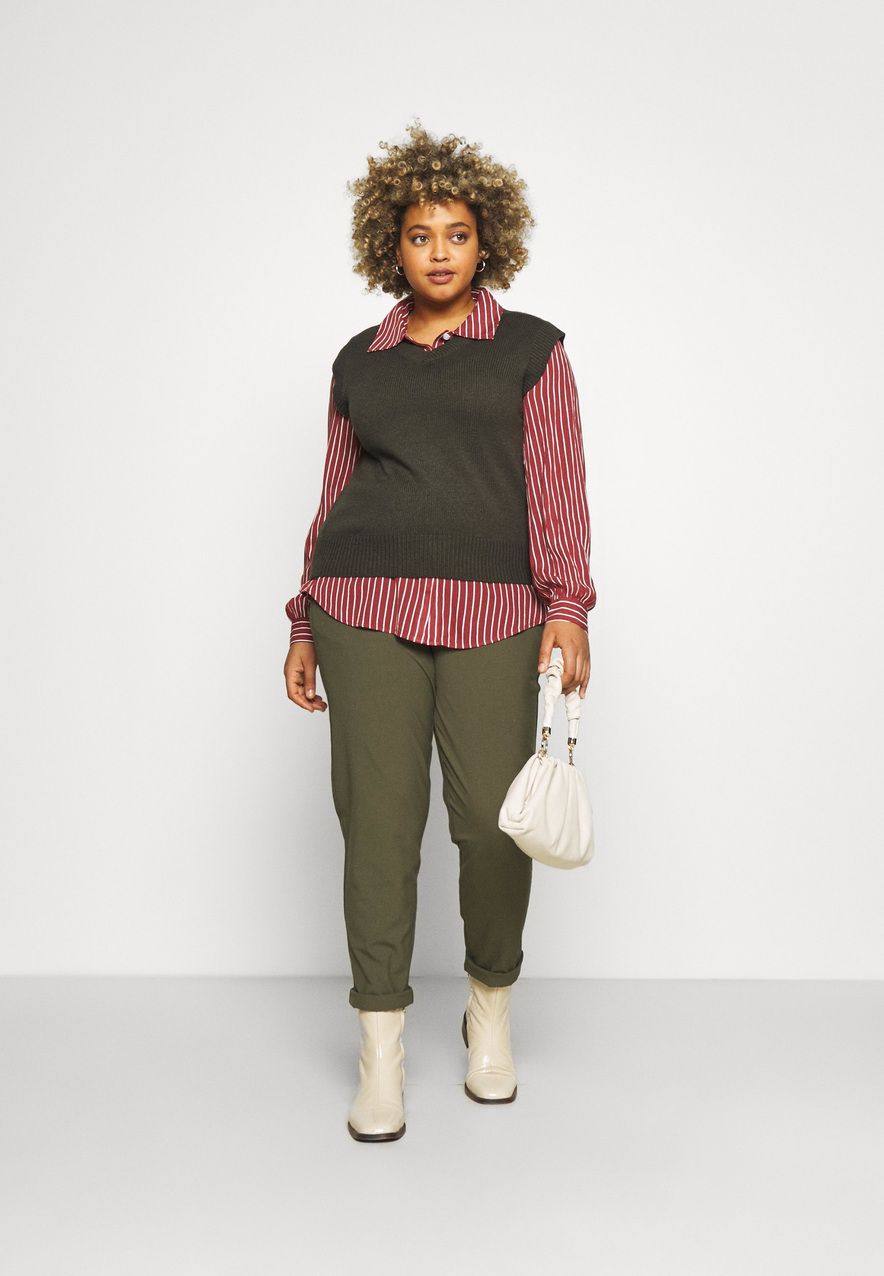 ONLY Carmakoma CARALMA KNITTED VEST 