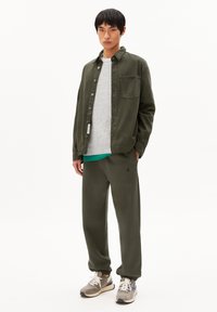 ARMEDANGELS YUNAAI  - Spijkerjas - forest pine