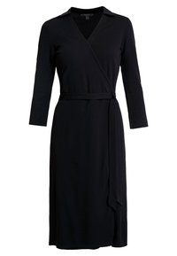 Černé zabalovací šaty s výstřihem do V a límečkem, dlouhými rukávy a zavazovacími pásky. Vyrobené z měkké tkaniny se hladkým povrchem.