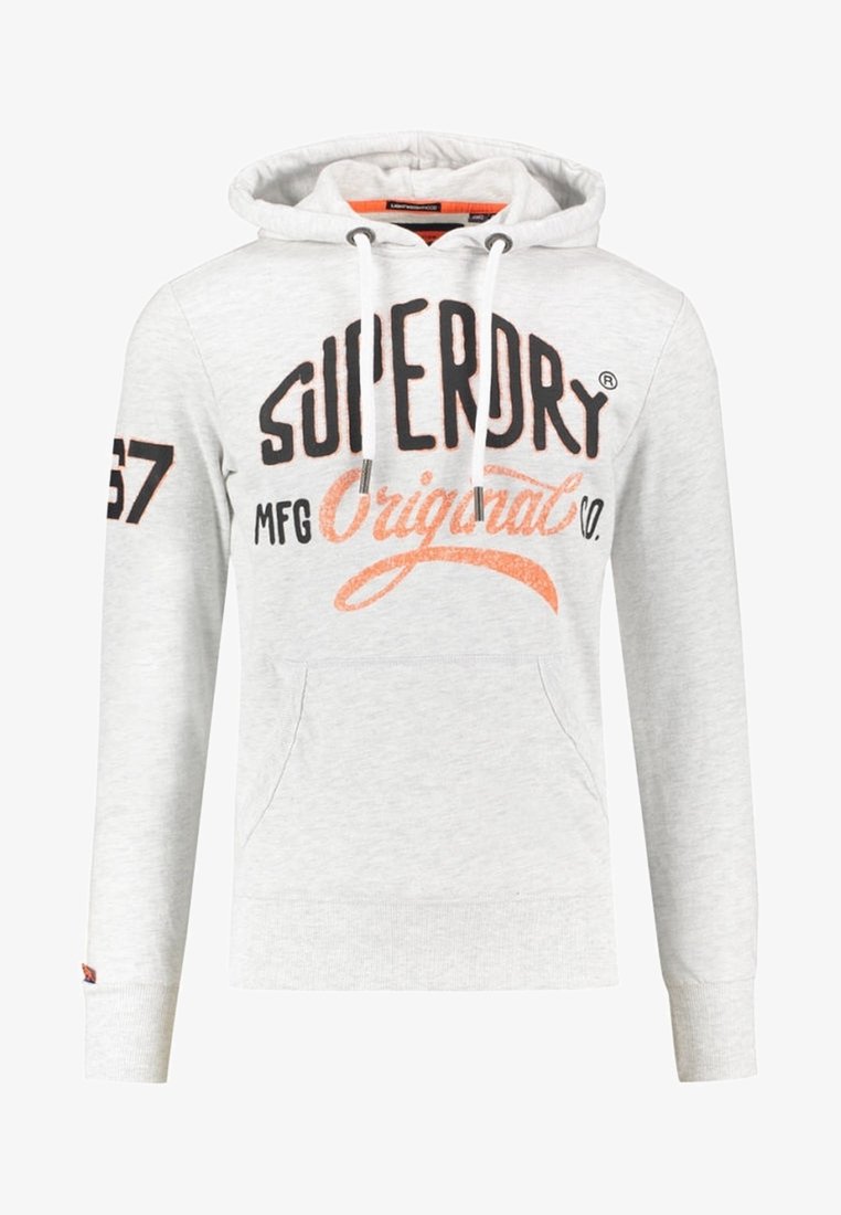 Sweat à capuche gris clair avec poche devant, texte "Superdry Original MFG" en noir et orange sur la poitrine, et "67" en noir sur la manche gauche.