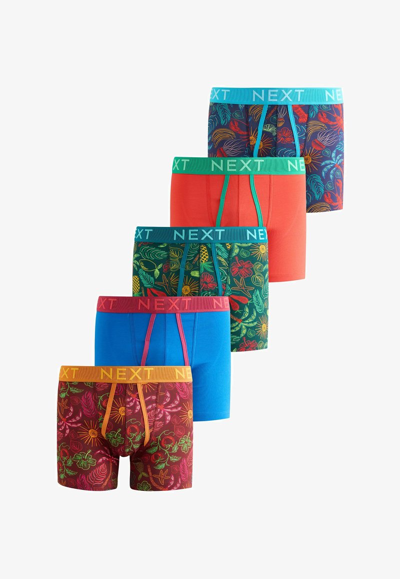 Cinq paires de boxers pour hommes dans différentes couleurs et motifs floraux avec des ceintures de marque « NEXT », disposées en ligne décalée.