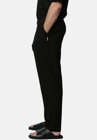 Justin Cassin ABADE  - Broek - black