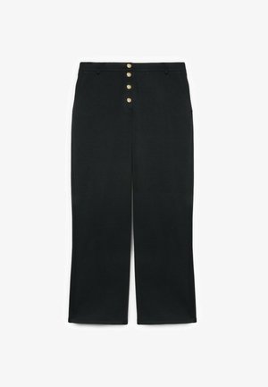 Pantaloni negri cu talie înaltă și croială largă, cu patru nasturi aurii pe partea din față și bucle pentru curea pe talie.