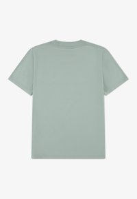 Μπλουζάκι από βαμβάκι σε μέντα πράσινο χρώμα με κλασικό στρογγυλό γιακά και κοντά μανίκια, με λεία υφή και χωρίς εμφανή σχέδια ή λογότυπα.