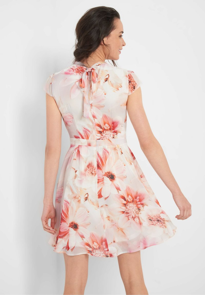 MIT BLUMENMUSTER - Cocktailkleid/festliches Kleid - beigerosa MIT BLUMENMUSTER - Cocktailkleid/festliches Kleid - beigerosa