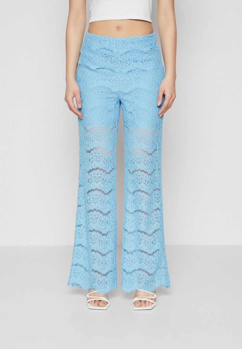 YAS YASLARISSO PANTS SHOW - Stoffhose - alaskan blue/hellblau - Zalando.ch