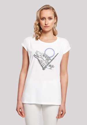 Weißes Baumwoll-T-Shirt mit grafischem Druck eines Wolfskopfes und einer Sonne in Schwarz und Blau, mit umgeschlagenen kurzen Ärmeln und lockerem Schnitt.