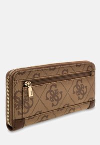 Guess KARNILLA brązowy