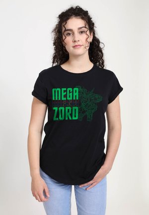 Sort bomulds t-shirt med opkrøllede ærmer, der har grøn tekst "MEGA ZORD" og en grafisk illustration af en robot. Blødt stof og afslappet pasform.