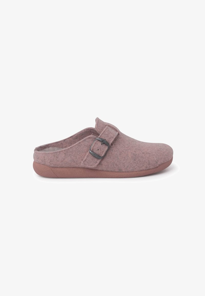 Gaiši rozā filca koka zābaki. Iezīmēti ar noapaļotu purngalu un sānusaru ar sprādzi. Gumijas zole nodrošina saķeri un komfortu. Gluda tekstūra.