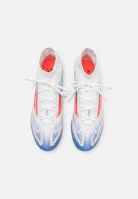 adidas Performance F50 LEAGUE MID FG/MG - Voetbalschoenen voor harde ondergrond - footwear white/lucid blue/solar red
