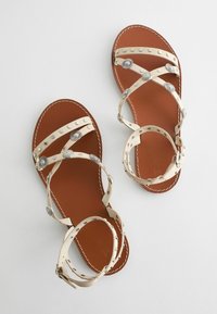 Next REGULAR FIT - Páskové sandály  - bone