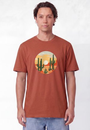 watapparel, SONNENUNTERGANG IN DER WÜSTE UNISEX - T-Shirt print - heritage brown